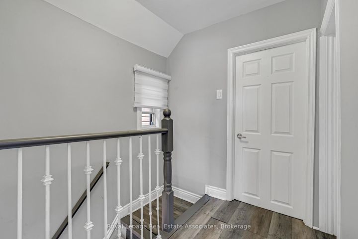 Photo 13 at 12 Lincoln Street, Crown Point, Hamilton