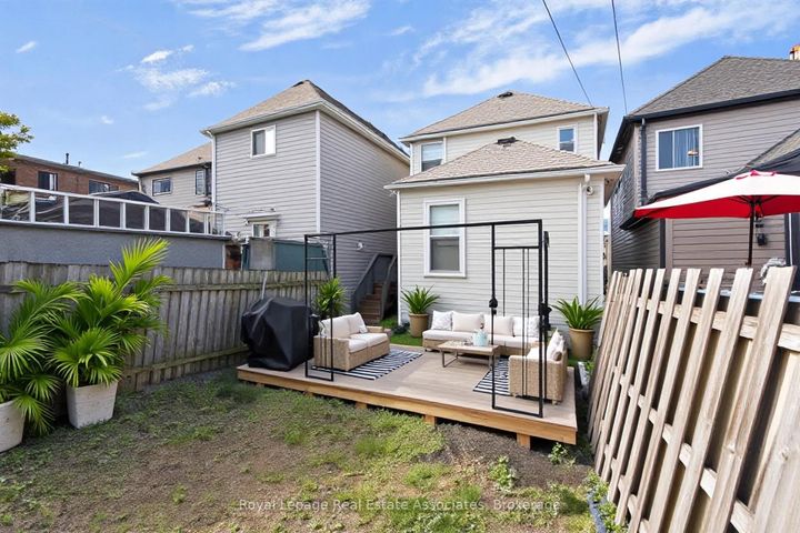 Photo 23 at 12 Lincoln Street, Crown Point, Hamilton