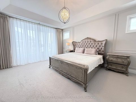 Photo 3 at 5 Elder Street, Rural Richmond Hill, Richmond Hill