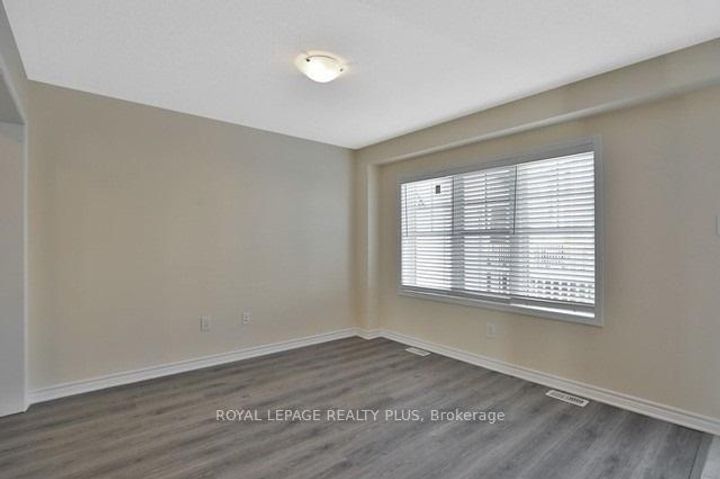 Photo 8 at 74 - 22 Spring Creek Drive, Waterdown, Hamilton