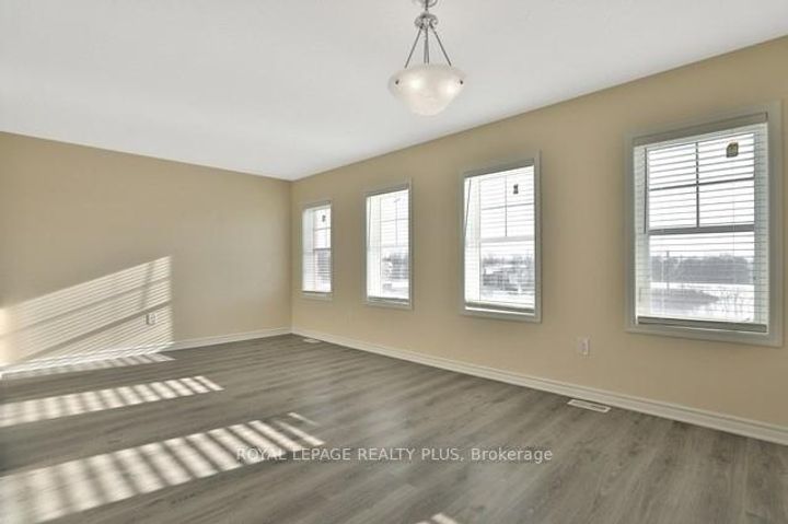Photo 10 at 74 - 22 Spring Creek Drive, Waterdown, Hamilton