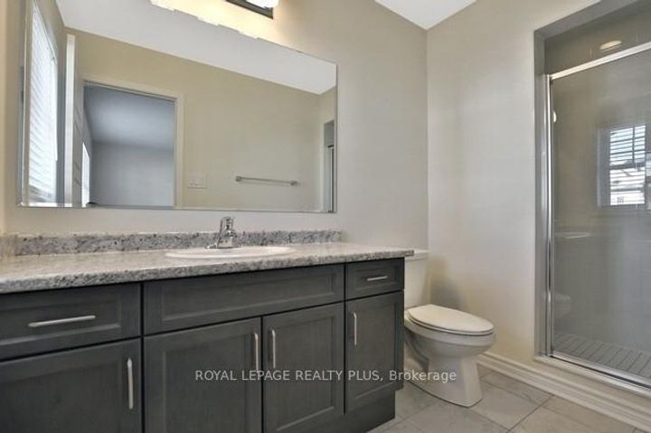 Photo 14 at 74 - 22 Spring Creek Drive, Waterdown, Hamilton