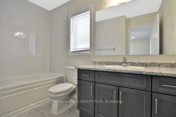 Photo 17 at 74 - 22 Spring Creek Drive, Waterdown, Hamilton