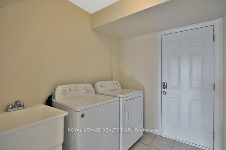 Photo 18 at 74 - 22 Spring Creek Drive, Waterdown, Hamilton