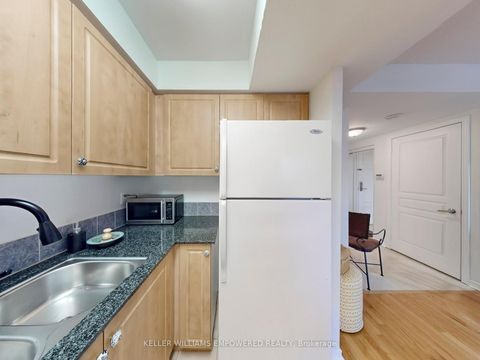 Photo 16 at 207 - 330 Red Maple Road E, Langstaff, Richmond Hill