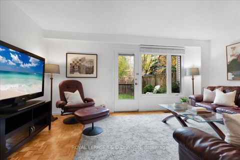 Photo 9 at 61 - 189 Springhead Gardens, North Richvale, Richmond Hill