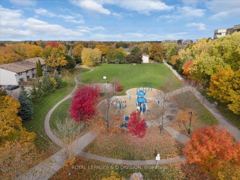 Photo 37 at 61 - 189 Springhead Gardens, North Richvale, Richmond Hill