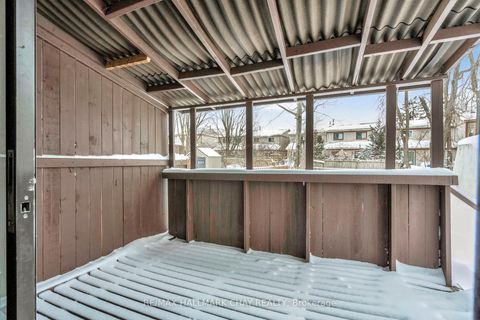 Photo 14 at 28 Wilde Place, Letitia Heights, Barrie