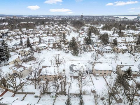 Photo 41 at 28 Wilde Place, Letitia Heights, Barrie