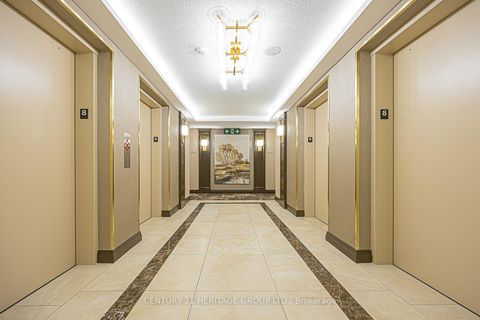 Photo 4 at 818 - 18 Harding Boulevard, Harding, Richmond Hill