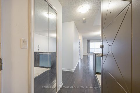 Photo 6 at 818 - 18 Harding Boulevard, Harding, Richmond Hill