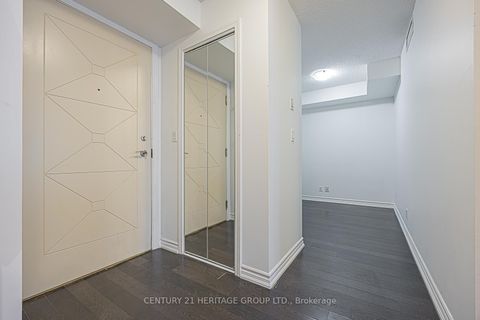 Photo 7 at 818 - 18 Harding Boulevard, Harding, Richmond Hill