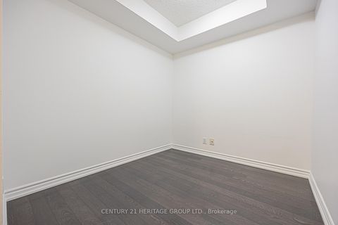 Photo 8 at 818 - 18 Harding Boulevard, Harding, Richmond Hill