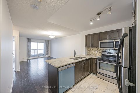 Photo 9 at 818 - 18 Harding Boulevard, Harding, Richmond Hill