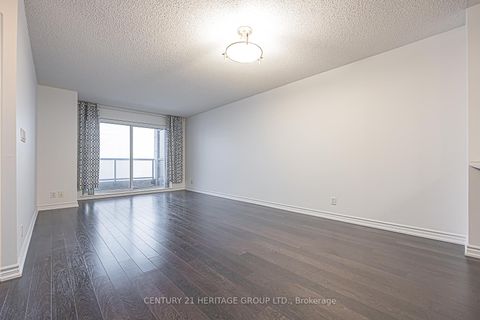 Photo 11 at 818 - 18 Harding Boulevard, Harding, Richmond Hill