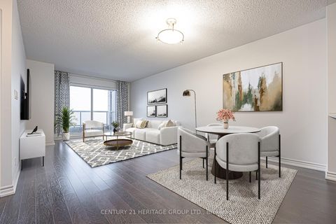 Photo 12 at 818 - 18 Harding Boulevard, Harding, Richmond Hill