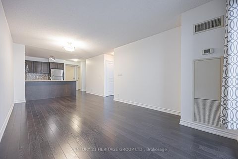 Photo 14 at 818 - 18 Harding Boulevard, Harding, Richmond Hill