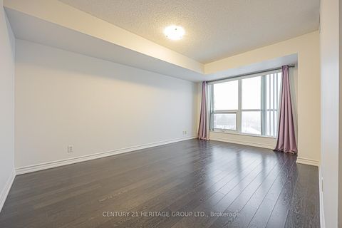 Photo 15 at 818 - 18 Harding Boulevard, Harding, Richmond Hill
