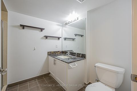 Photo 21 at 818 - 18 Harding Boulevard, Harding, Richmond Hill