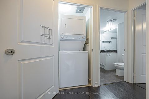 Photo 23 at 818 - 18 Harding Boulevard, Harding, Richmond Hill