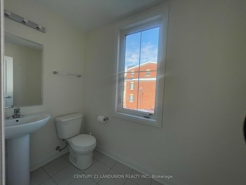 Photo 15 at 17 McConaghy Court, Maple, Vaughan