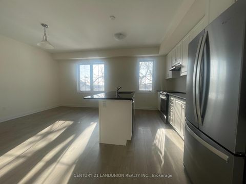 Photo 17 at 17 McConaghy Court, Maple, Vaughan