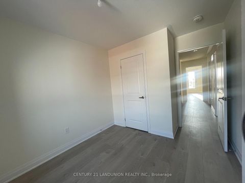 Photo 20 at 17 McConaghy Court, Maple, Vaughan