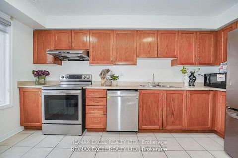 Photo 6 at 4 - 2784 Eglinton Avenue E, Eglinton East, Toronto