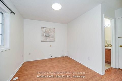 Photo 13 at 4 - 2784 Eglinton Avenue E, Eglinton East, Toronto