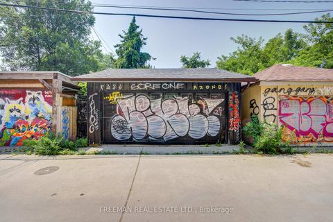 Photo 18 at 555 Markham Street, Little Italy, Toronto