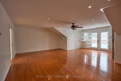 Photo 14 at 326 Little Avenue, Allandale, Barrie