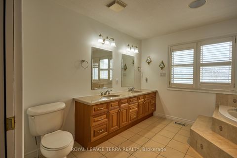 Photo 21 at 326 Little Avenue, Allandale, Barrie