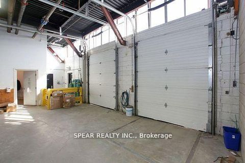 Photo 7 at 94 Brockport Drive W, Clairville, Toronto