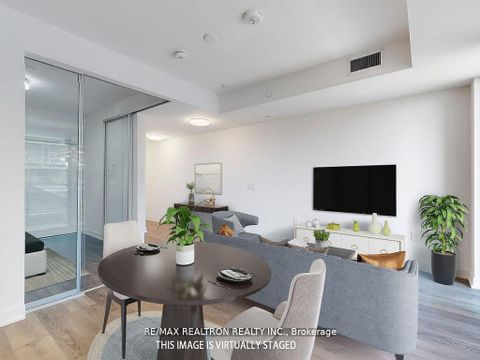 Photo 5 at 510 - 127 Broadway Avenue, Mount Pleasant West, Toronto