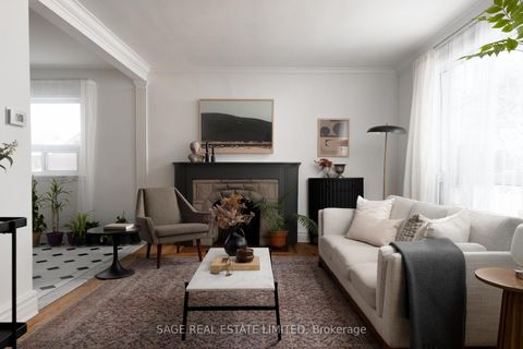 Photo 0 at 195 Clearbrooke Circle, Kipling, Toronto