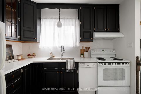 Photo 14 at 195 Clearbrooke Circle, Kipling, Toronto