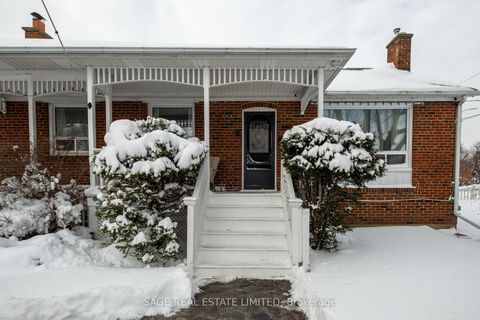 Photo 39 at 195 Clearbrooke Circle, Kipling, Toronto