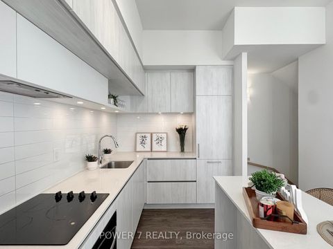 Photo 11 at 1009 - 14 David Eyer Road, Rural Richmond Hill, Richmond Hill