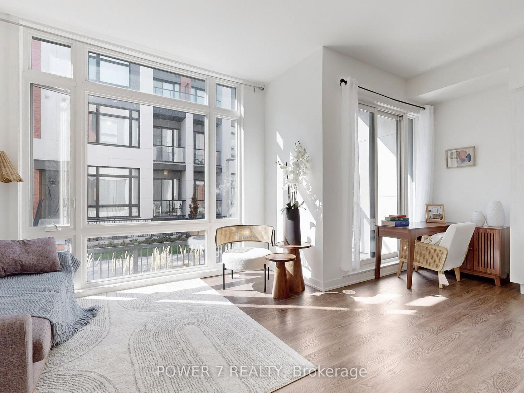 1009 - 14 David Eyer Road, Rural Richmond Hill, Richmond Hill photo number 2