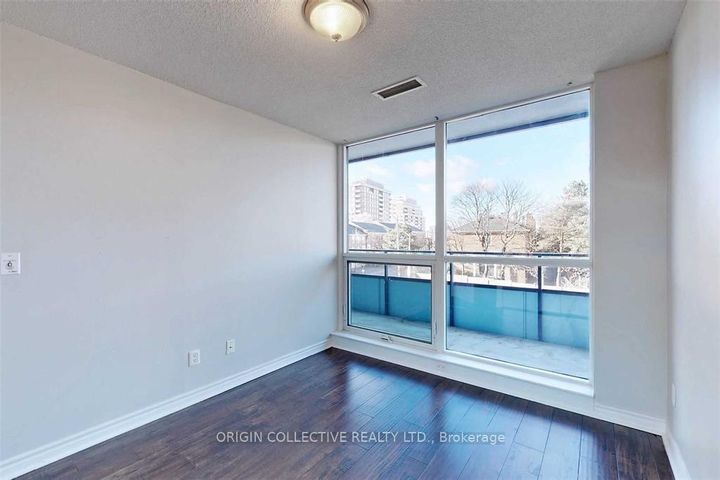 Photo 15 at 218 - 2885 Bayview Avenue, Bayview Village, Toronto