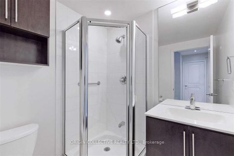 Photo 8 at 218 - 2885 Bayview Avenue, Bayview Village, Toronto