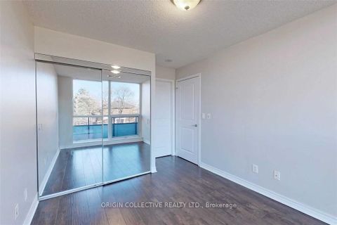 Photo 14 at 218 - 2885 Bayview Avenue, Bayview Village, Toronto