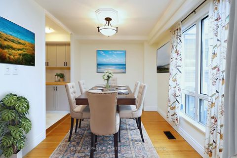 Photo 10 at 5 - 160 Carsbrooke Road, Etobicoke West Mall, Toronto