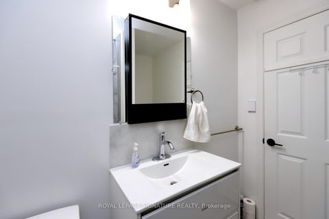 Photo 28 at 5 - 160 Carsbrooke Road, Etobicoke West Mall, Toronto