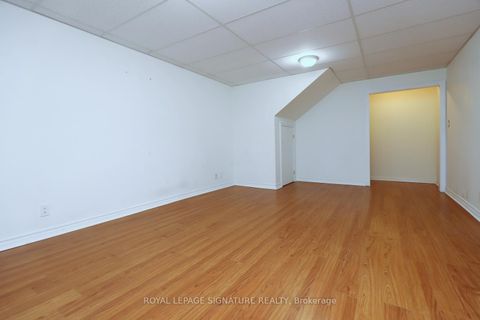 Photo 34 at 5 - 160 Carsbrooke Road, Etobicoke West Mall, Toronto