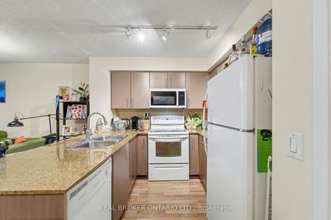 Photo 8 at 911 - 12 Yonge Street, Waterfront Communities C1, Toronto