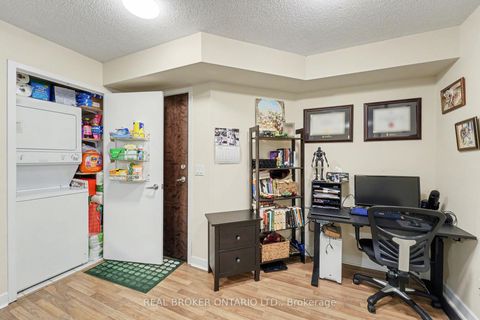 Photo 11 at 911 - 12 Yonge Street, Waterfront Communities C1, Toronto