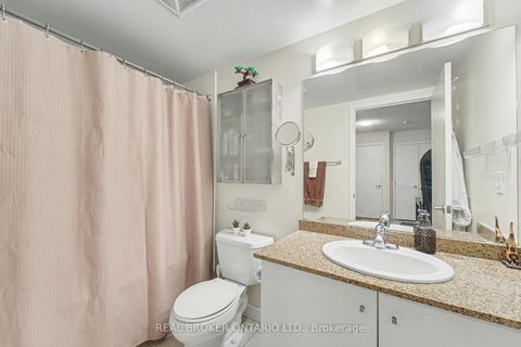 Photo 15 at 911 - 12 Yonge Street, Waterfront Communities C1, Toronto