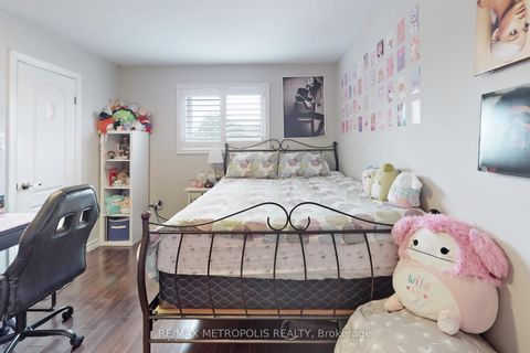 Photo 24 at 64 Mandel Crescent, Devonsleigh, Richmond Hill