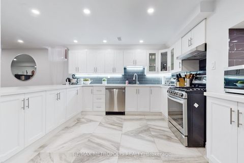 Photo 31 at 64 Mandel Crescent, Devonsleigh, Richmond Hill